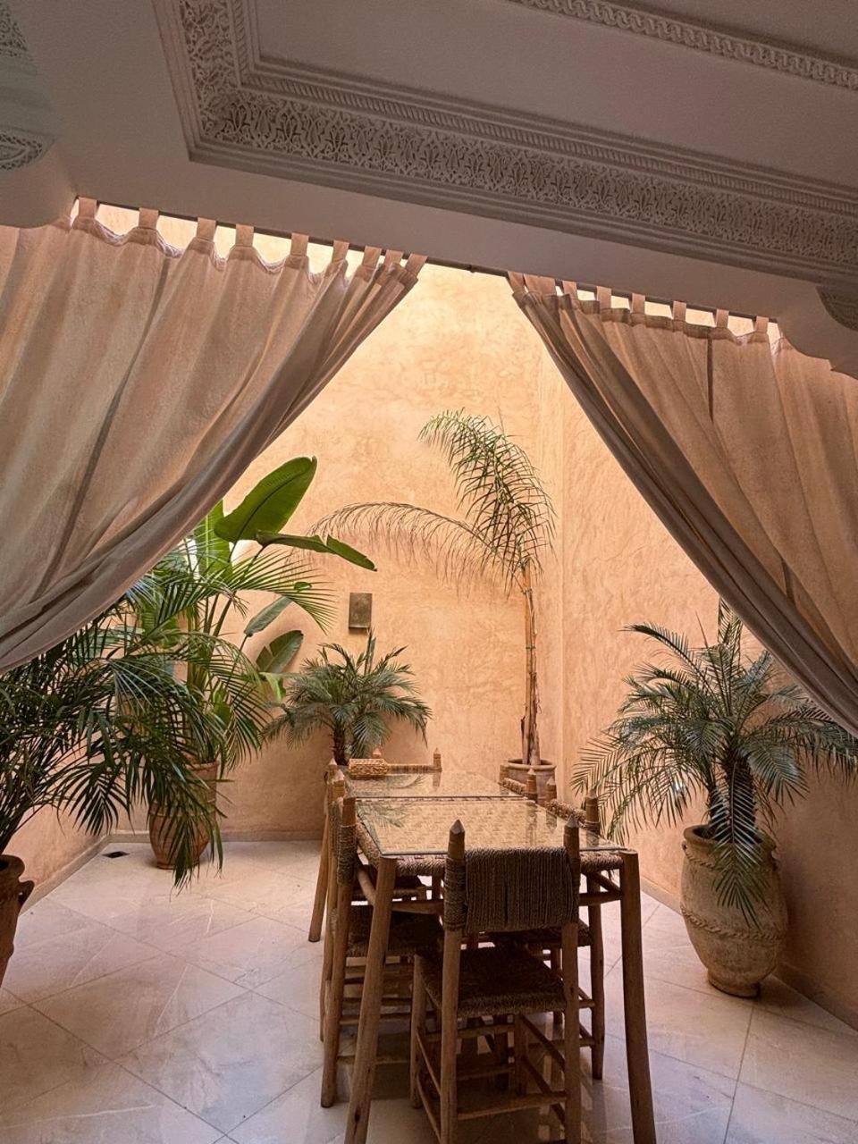 Riad L'Aeroport El Makina Eksteriør bilde